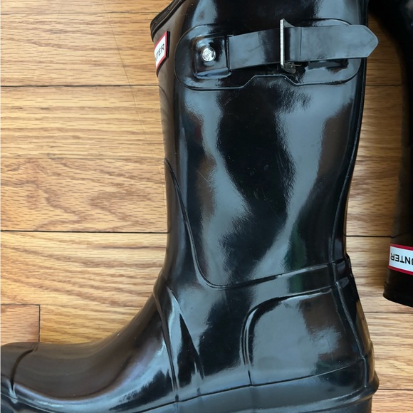 Hunter Women’s Glossy Black Short Size Boots~Size 8/F-7/M~W23700~EUC - Picture 4 of 16